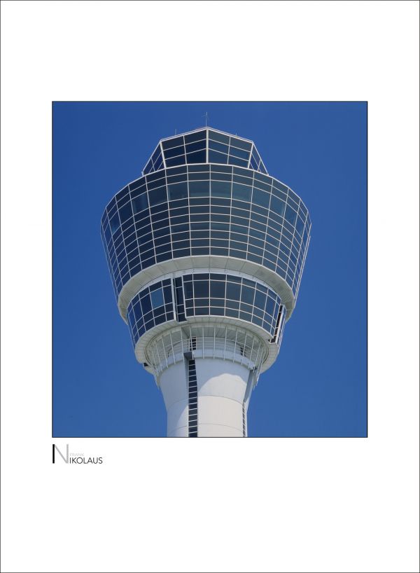 Industriefotografie: Tower des Flughafens München